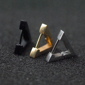 Мъжки обеци в триъгълна форма - златист,сребрист и черен цвят - стил ърбън