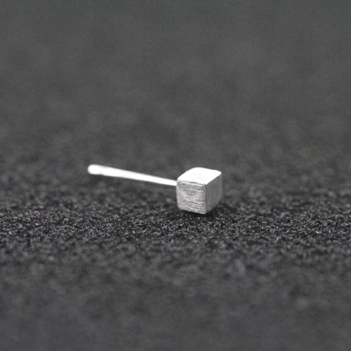 Ασημένιαανδρικά σκουλαρίκια σε τετράγωνη μορφή - 1 κομμάτι