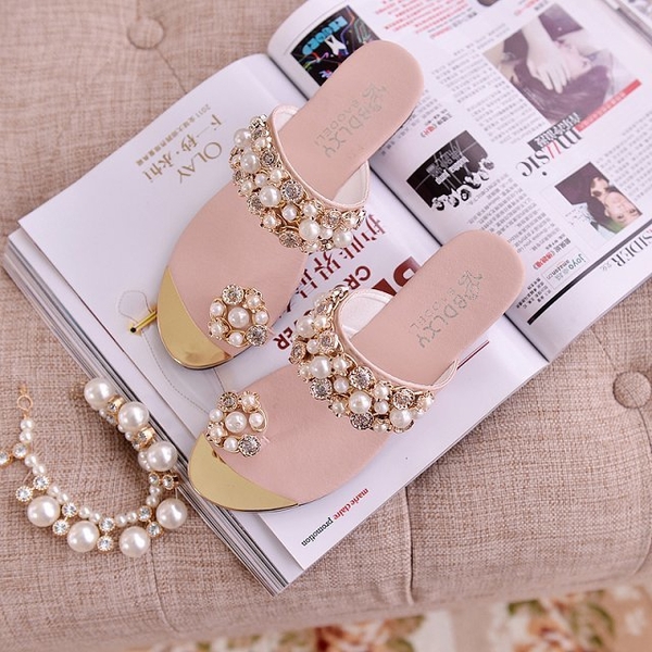 Γυναικείες πολυτελείς παντόφλες με μαργαριτάρια
