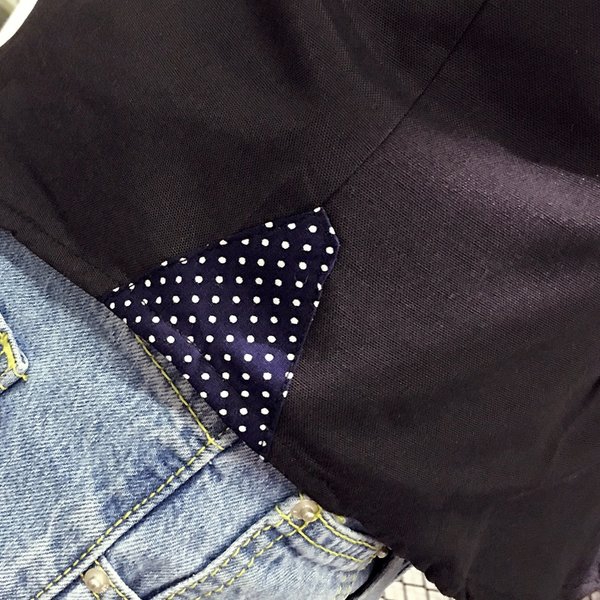 Ανδρικά πουκάμισα για το καλοκαίρι με κοντά μανίκια, τσέπες και ψηλό γιακά φρέσκα μοντέλα για τους νέους