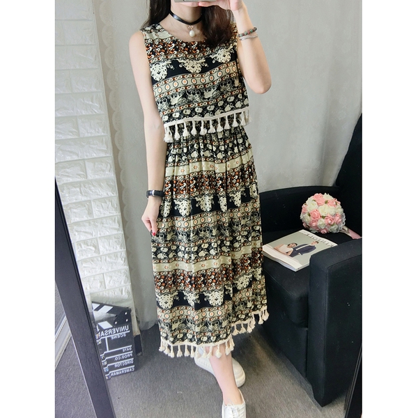 Κυρίες καλοκαιρινό φόρεμα με floral μοτίβα οκτώ διαφορετικά μοντέλα.