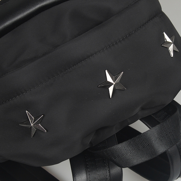 Μοντέρνο ανδρικό σακίδιο εξαιρετική ποιότητα κατασκευής - σε μαύρο χρώμα, κατάλληλο τόσο για ταξίδια όσο και για καθημερινή ζωή