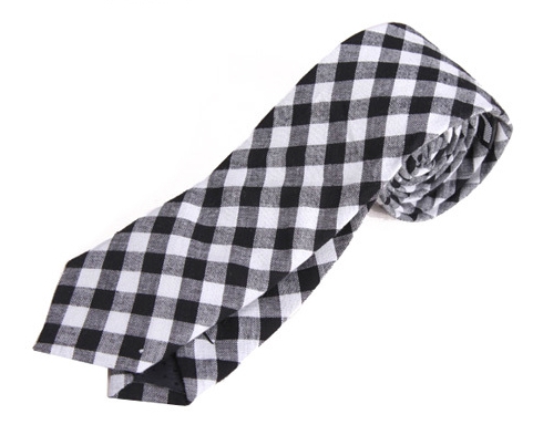 Класически мъжки вратовръзки - едноцветни, карирани, раирани и с точки - топ модели от полиестър