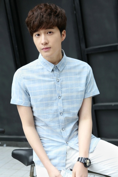 Καρό πουκάμισα ανδρικά, βαμβακερά με  κοντό μανίκι - τρία φωτεινά και φρέσκα μοτίβο σε μπλε και πράσινα χρώματα