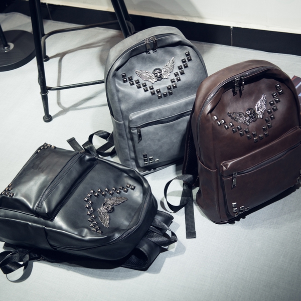 Ретро раница през рамо с емблема в три цвята - кафяв, сив и черен