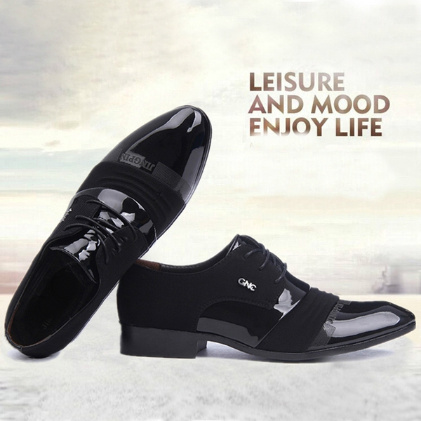 Черни мъжки обувки изработени от изкуствена кожа подходящи за сватба 
