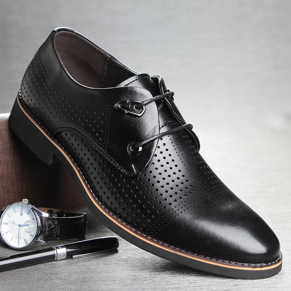 Καλοκαιρινά αναπνεύσιμα ανδρικά παπούτσια από τεχνητό δέρμα σε μαύρο και καφέ χρώμα