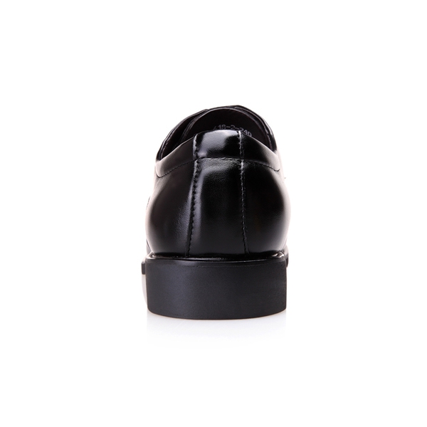 Χαμηλά και ψηλά ανδρικά παπούτσια  από τεχνητό δέρμα - 2 μοντέλα