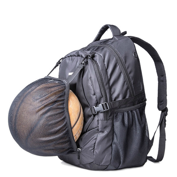 Водоустойчива мъжка раница в черен цвят - подходяща за баскетбол