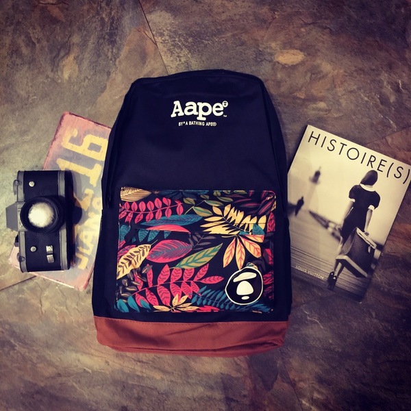 Ευρωπαϊκά και αμερικάνικα στυλ σακάκια αρσενικά σε βασικό μαύρο χρώμα - με επιγραφές ή φιγούρες