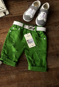 Детски къси панталони за момчета в шест свежи цвята.