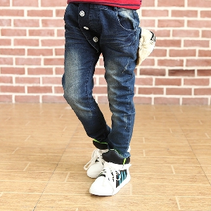 Детски дълги дънкови панталони за момчета един  модел.