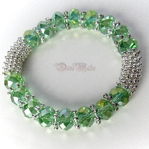 Дамска гривна от зелен фасетиран чешки кристал - DM-2289