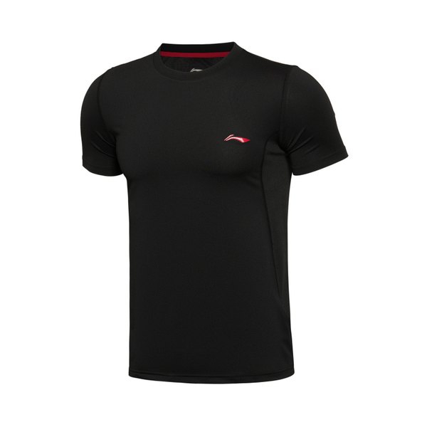 Ανδρικά αδιάβροχα και σπορ μπλουζάκια μεκοντό μανίκι  και σορτς για το καλοκαίρι 