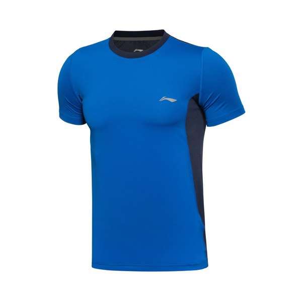 Ανδρικά αδιάβροχα και σπορ μπλουζάκια μεκοντό μανίκι  και σορτς για το καλοκαίρι 