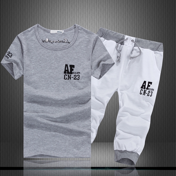 Мъжки летни спортни екипи тениска и къси панталони