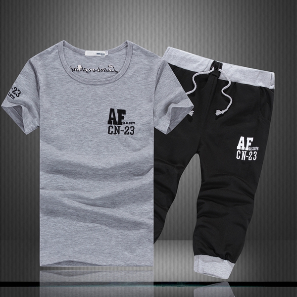 Мъжки летни спортни екипи тениска и къси панталони