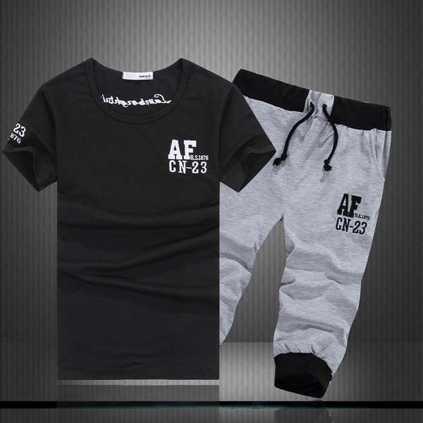 Мъжки летни спортни екипи тениска и къси панталони