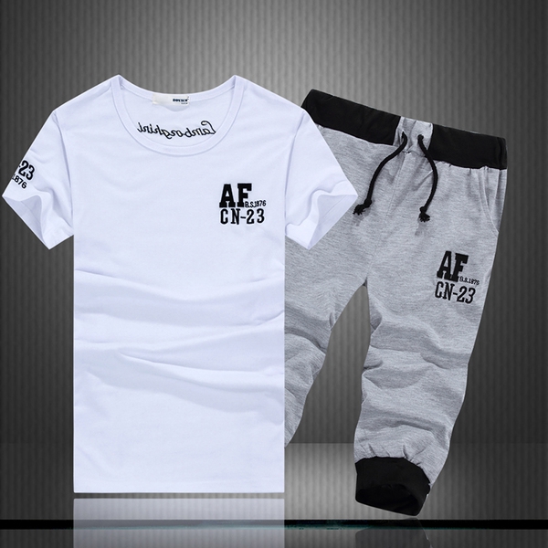 Мъжки летни спортни екипи тениска и къси панталони