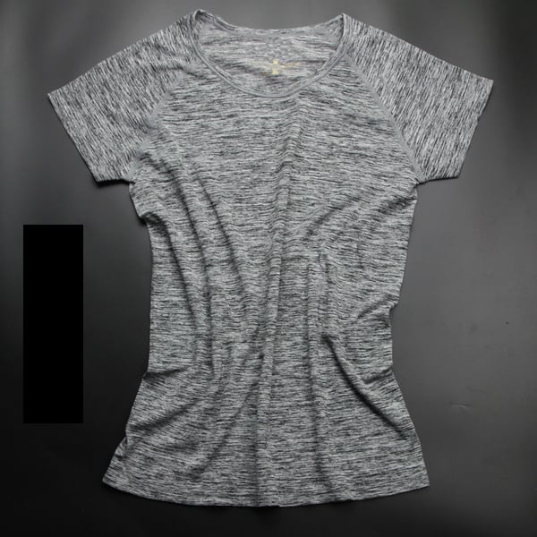 Γυναικεία μπλουζάκια σε διάφορα χρώματα: για γυμναστήριο ή άλλα αθλήματα