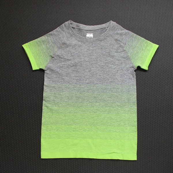 Γυναικεία αθλητικά μπλουζάκια σε μοβ, ροζ, πορτοκαλί, μαύρο, πράσινο και μπλε χρώμα