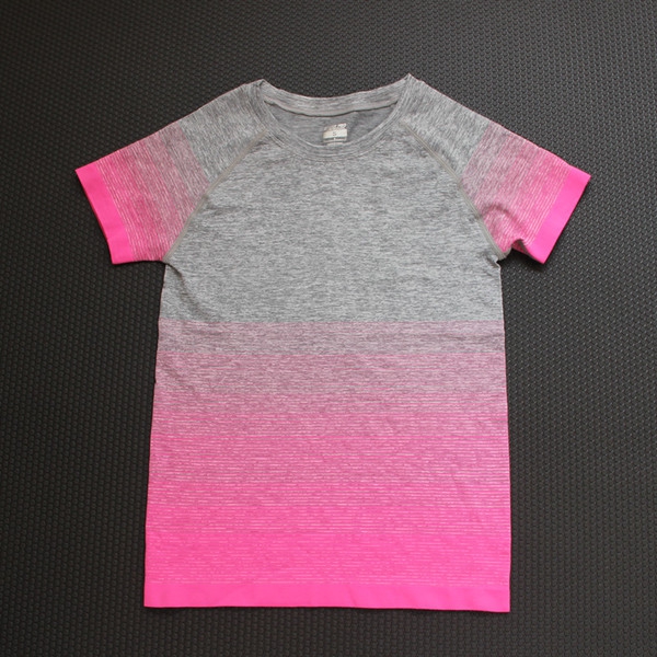 Γυναικεία αθλητικά μπλουζάκια σε μοβ, ροζ, πορτοκαλί, μαύρο, πράσινο και μπλε χρώμα