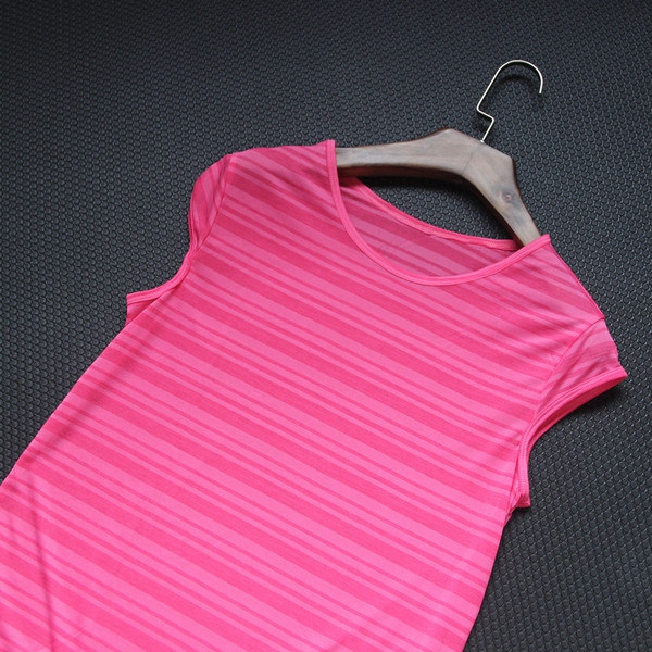 Γυναικεία αθλητικά μπλουζάκια  σε πράσινο, μαύρο, ροζ και μπλε χρώμα- 5 σχέδια