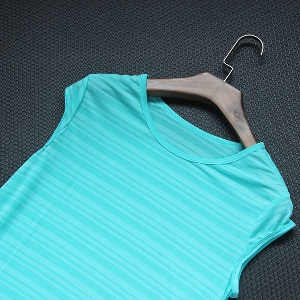 Γυναικεία αθλητικά μπλουζάκια  σε πράσινο, μαύρο, ροζ και μπλε χρώμα- 5 σχέδια