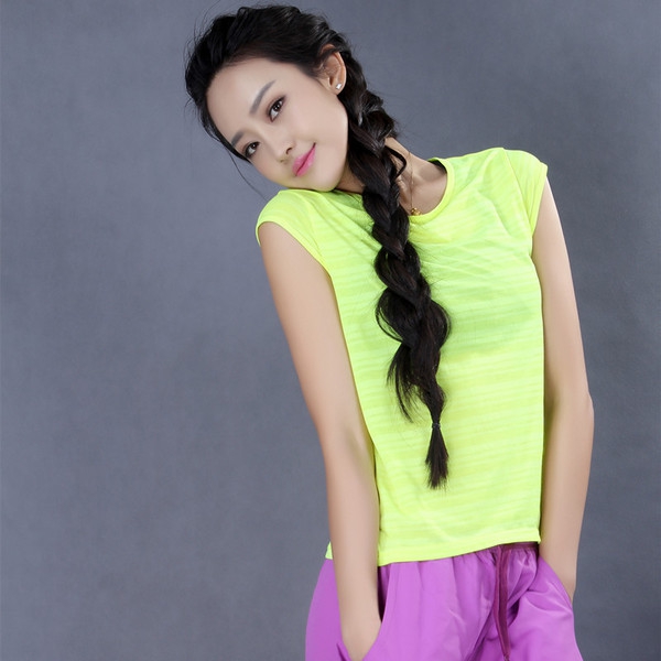 Γυναικεία αθλητικά μπλουζάκια  σε πράσινο, μαύρο, ροζ και μπλε χρώμα- 5 σχέδια