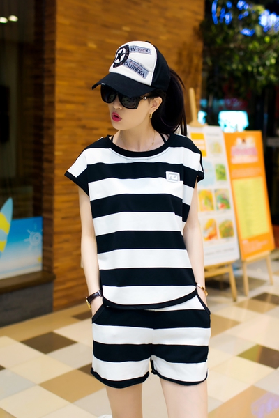 Дамски летен ежедневен  комплект в черно и бяло