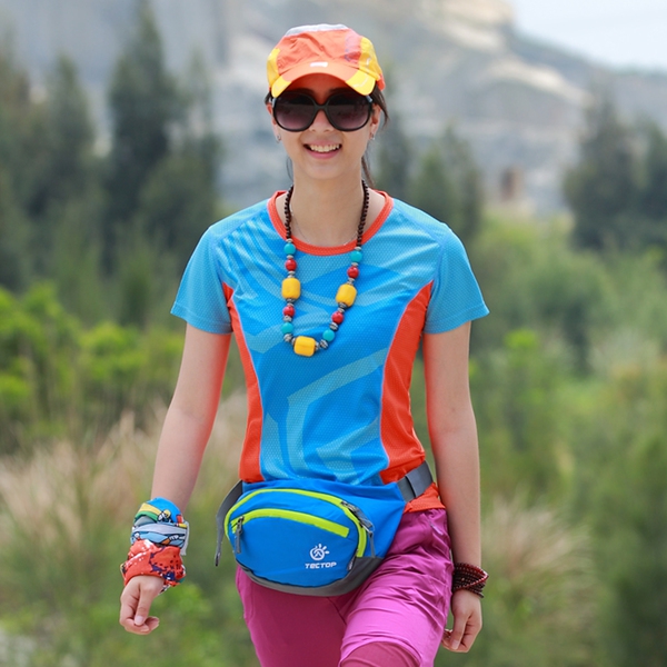 Γυναικεία αθλητικά μπλουζάκια με κοντό μανίκι σε ανοιχτό μπλε, μοβ ροζ κίτρινο και πράσινο χρώμα