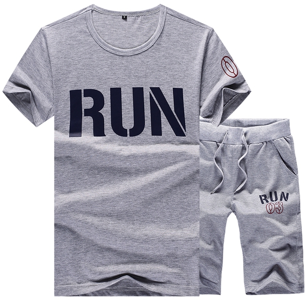 Мъжки летен спортен екип от тениска с къс ръкав и къси панталони сиви, черни, червени комбинации с щампи