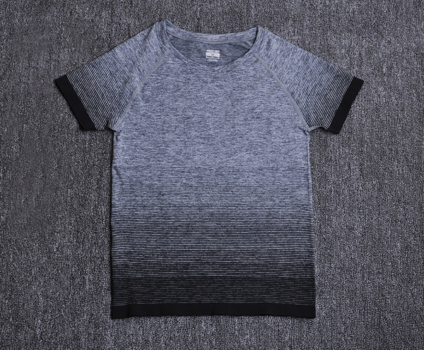 Ελαφριά αναπνεύσιμα γυναικεία μπλουζάκια σε πολλά διαφορετικά χρώματα - 15 σχέδια