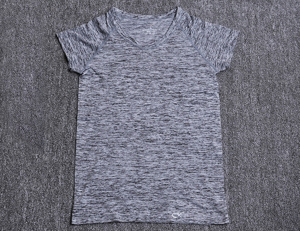 Ελαφριά αναπνεύσιμα γυναικεία μπλουζάκια σε πολλά διαφορετικά χρώματα - 15 σχέδια