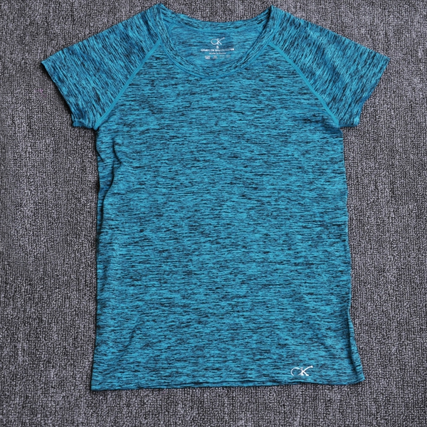 Ελαφριά αναπνεύσιμα γυναικεία μπλουζάκια σε πολλά διαφορετικά χρώματα - 15 σχέδια