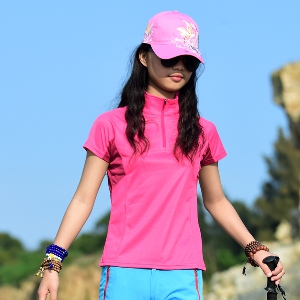 Γυναικεία αθλητικά μπλουζάκια με κοντό μανίκι και υψηλό κολάρο σε κίτρινο, μοβ και ροζ χρώμα