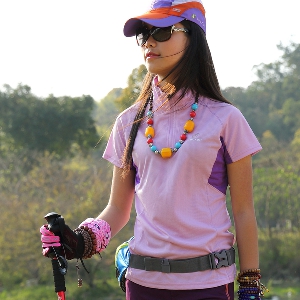 Дамски спортни туристически слим тениски с къс ръкав и висока яка жълти, лилави и розови