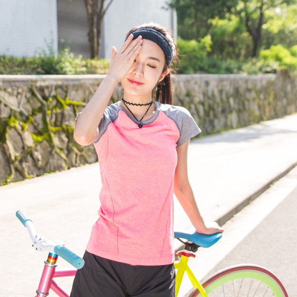 Γυναικεία αθλητικά μπλουζάκια  σε πράσινο, ροζ, γκρι και μωβ χρώμα