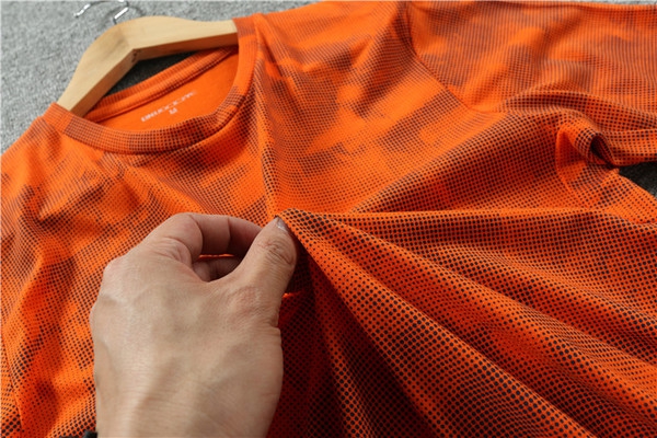 Fitness Slim  t-shirts με κοντό μανίκι - δύο χρώματα