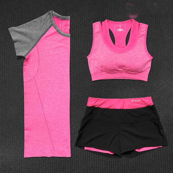 Γυναικεία αθλητικά σύνολα -  23 διαφορετικά μοντέλα.