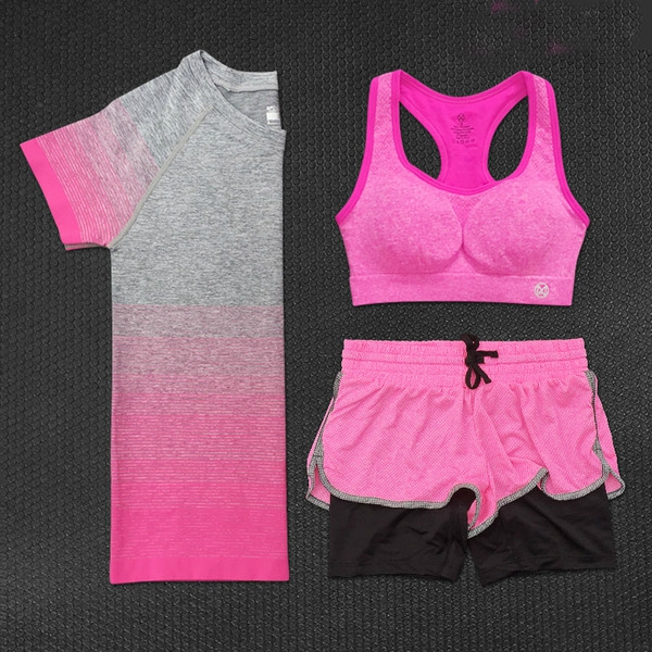 Γυναικεία αθλητικά σύνολα -  23 διαφορετικά μοντέλα.