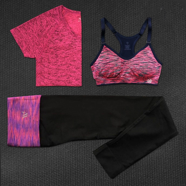 Γυναικεία αθλητικά σύνολα -  23 διαφορετικά μοντέλα.