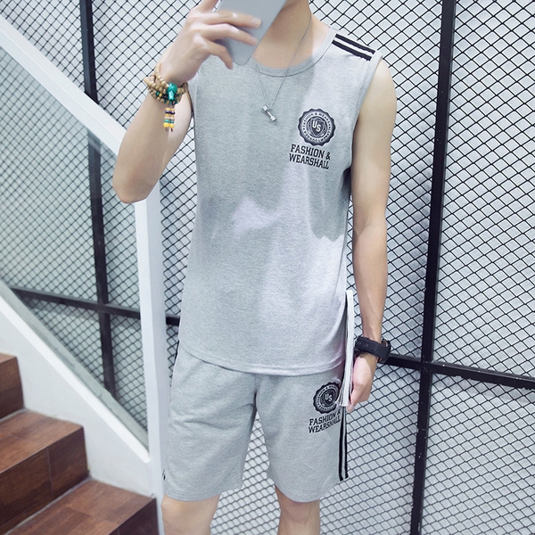 Ανδρικά αθλητικά σερ με κκοντό μανίκι - 8 μοντέλα