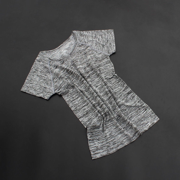 Γυναικεία αθλητικά μπλουζάκια 10 χρωμάτων.