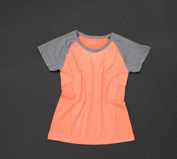 Γυναικεία αθλητικά μπλουζάκια 10 χρωμάτων.