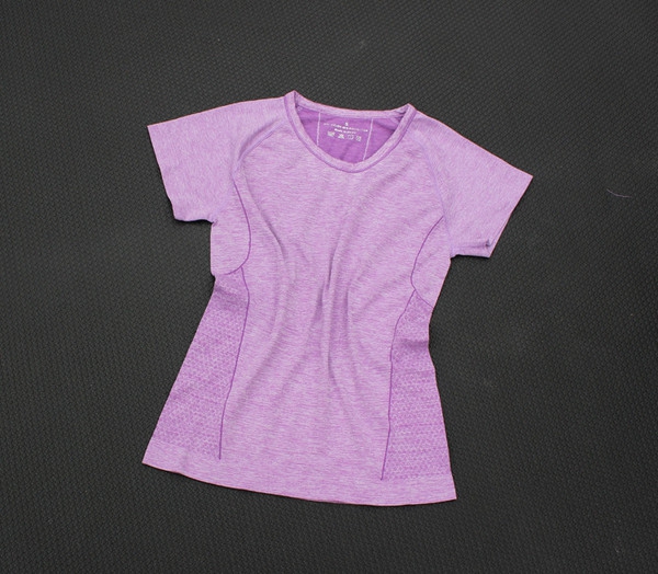 Γυναικεία αθλητικά μπλουζάκια 10 χρωμάτων.