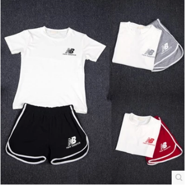 Γυναικεία καλοκαιρινά  casual σετ T-shirt και σορτς σε κόκκινο γκρι και μαύρο χρώμα