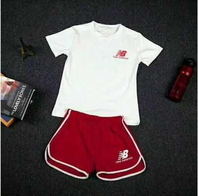 Γυναικεία καλοκαιρινά  casual σετ T-shirt και σορτς σε κόκκινο γκρι και μαύρο χρώμα