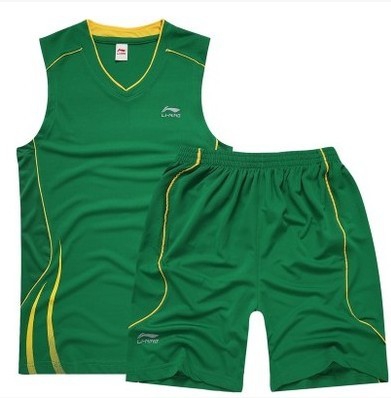 Αθλητικά ανδρικά σύνολα για μπάσκετ - 23 μοντέλα