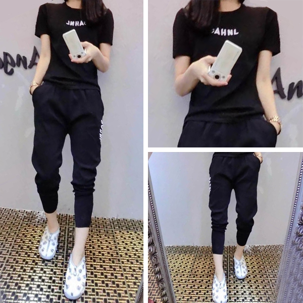 Осем различни спортни дамски екипа.